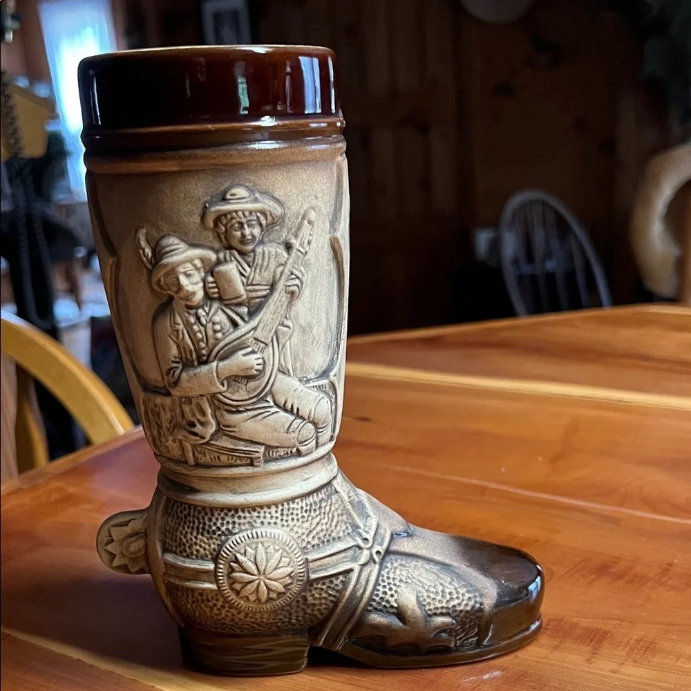King-Werk Brown Relief German Beer Stein Boot .5 L Made in Germany